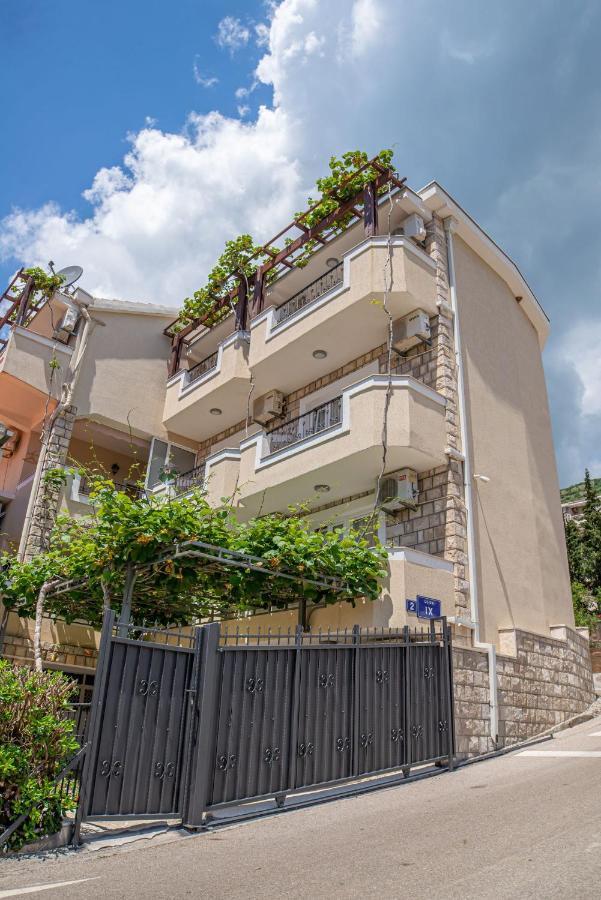 Guest House S-Lux Петровац Экстерьер фото