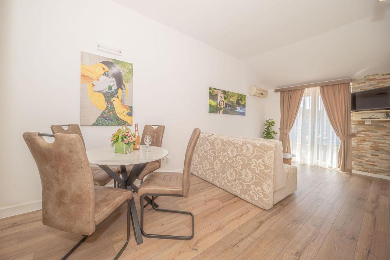 Guest House S-Lux Петровац Экстерьер фото