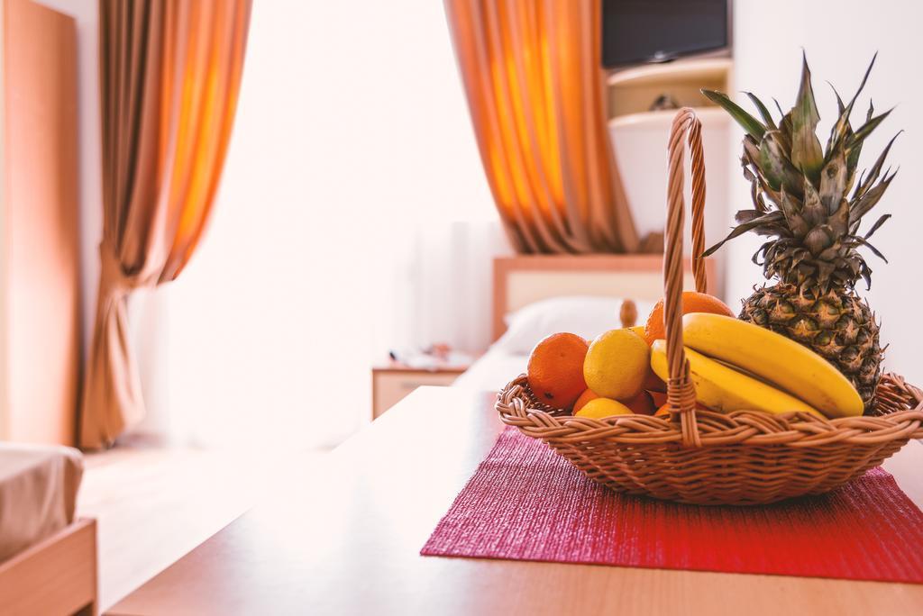Guest House S-Lux Петровац Экстерьер фото